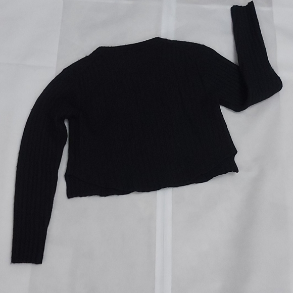 Aritzia Babaton Knit crop fits XS or XXS - Picture 4 of 10
